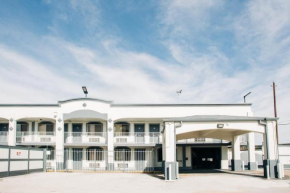 Palace Inn North